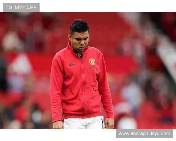 胖虎卡塞米罗：皇马铁腰的传奇之路，从圣保罗到银河战舰的蜕变