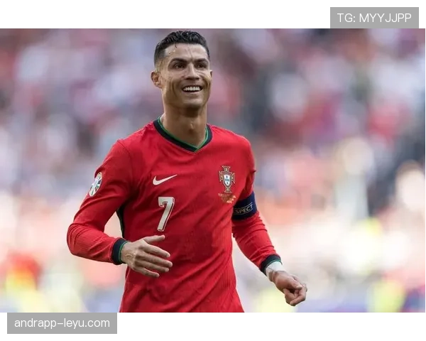 C罗再创纪录！欧洲杯预选赛闪耀全场，传奇继续书写新篇章