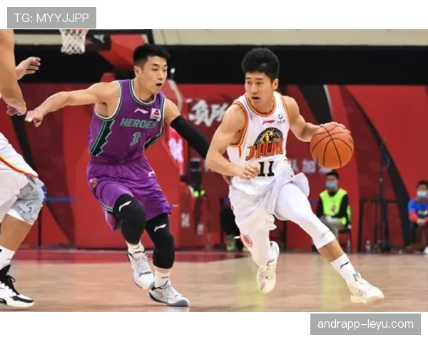 凯泽新战术显成效：攻防平衡助球队强势取胜