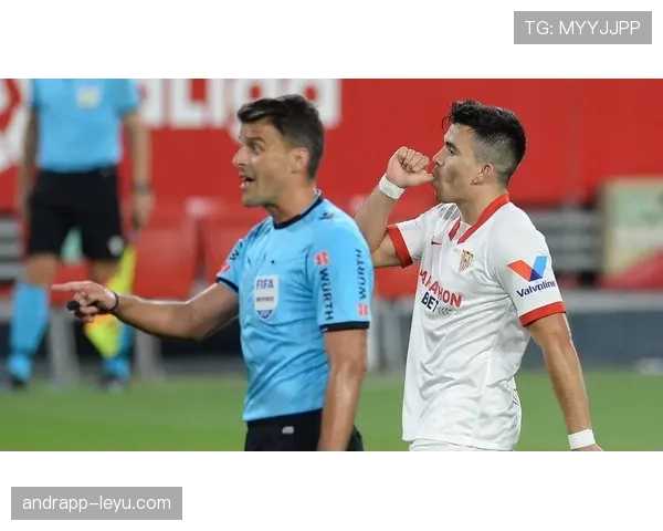 奥坎波斯闪耀赛场，化身进攻奇兵助球队取胜