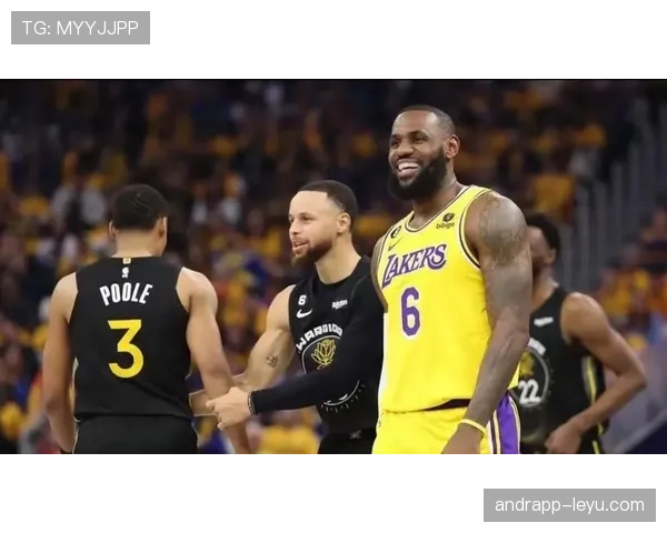 安东尼·戴维斯篮下单防提升显著 助湖人内线防守效率拉开差距